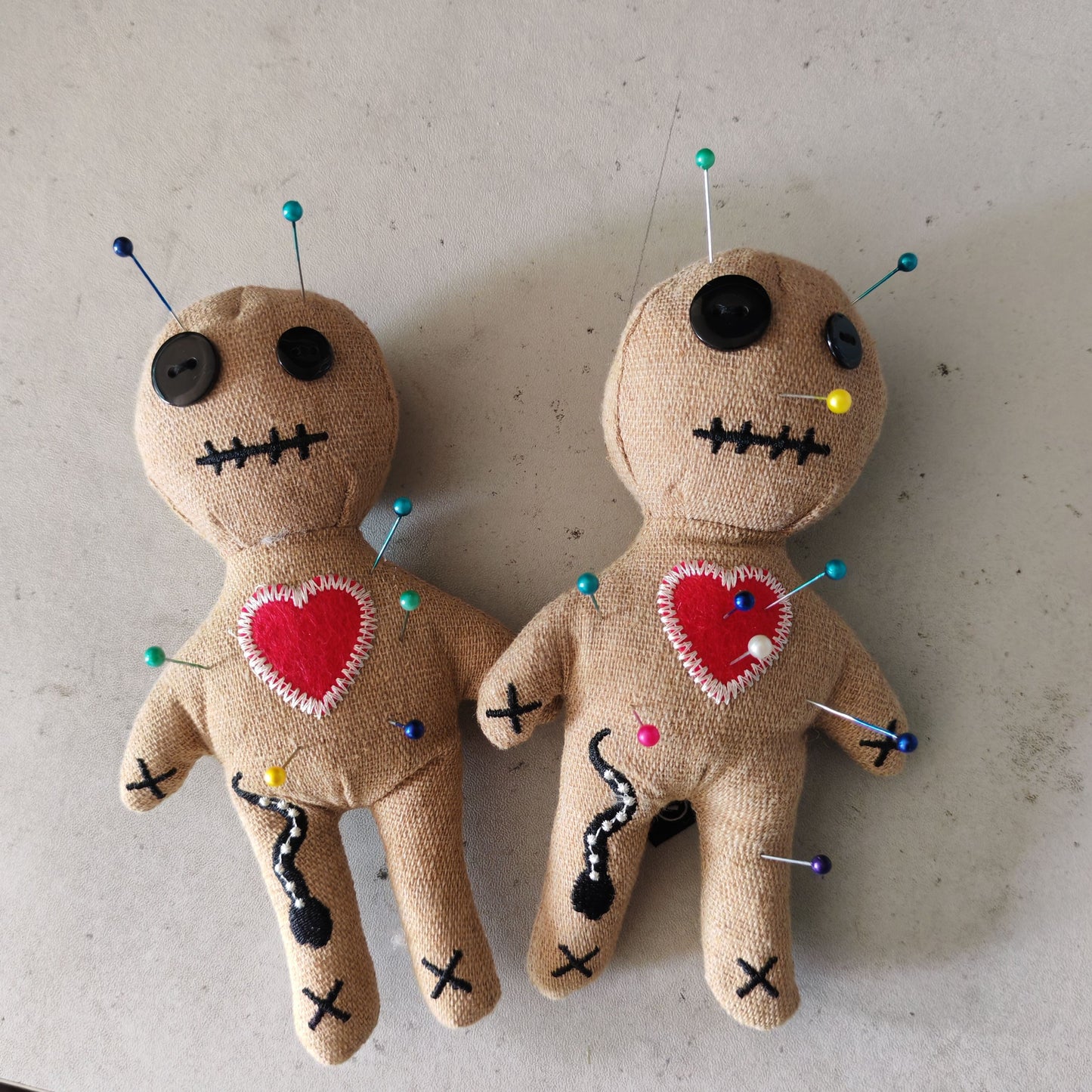 Păpușă Voodoo TAROTERA® Fermecată & Ace - Pentru Farmece și Vindecare Spirituală