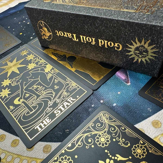Pachet Tarot Premium Negru-Auriu TAROTERA® – 78 de Cărți cu Accente Aurii + Ghid în Engleză, Cutie Elegantă