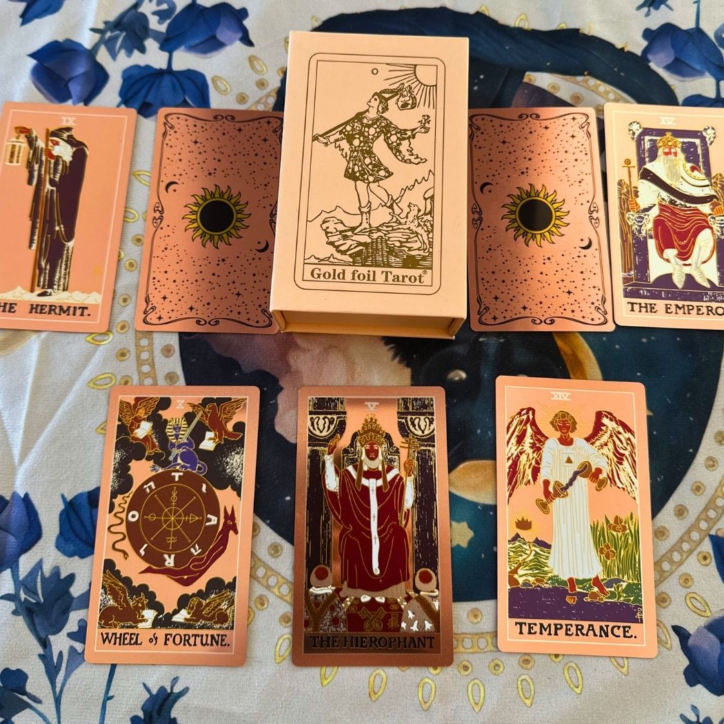 Pachet Tarot Roz cu Efect Oglindă – 78 de Cărți Premium, Design Modern Reflectiv