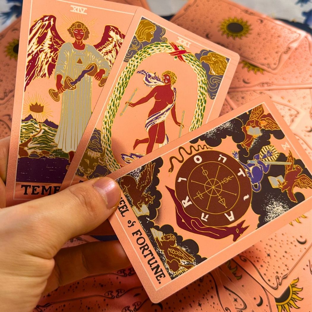 Pachet Tarot Roz cu Efect Oglindă – 78 de Cărți Premium, Design Modern Reflectiv