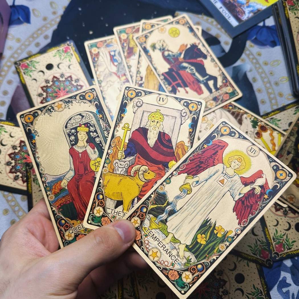 Pachet Tarot Vintage Floral TAROTERA® – 78 de Cărți Clasice, Design Boem cu Luni & Mandală