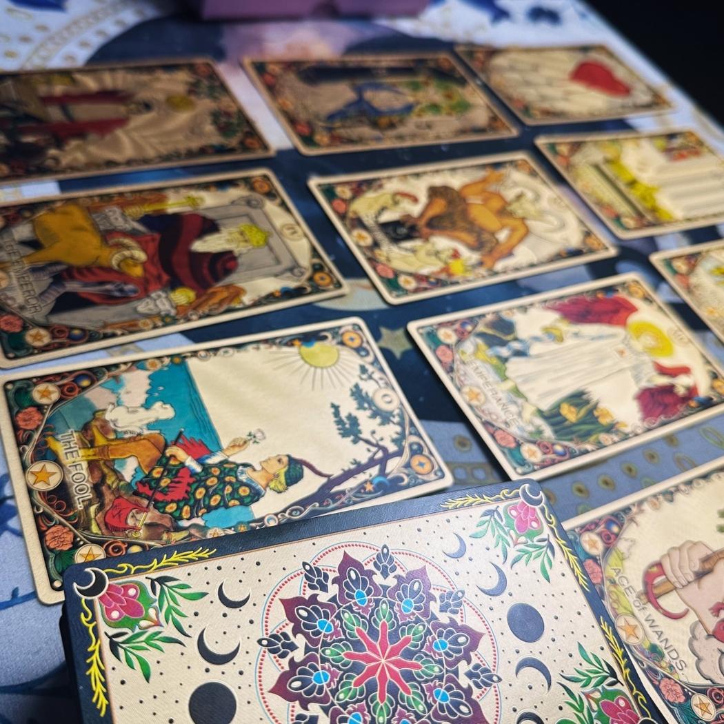 Pachet Tarot Vintage Floral TAROTERA® – 78 de Cărți Clasice, Design Boem cu Luni & Mandală