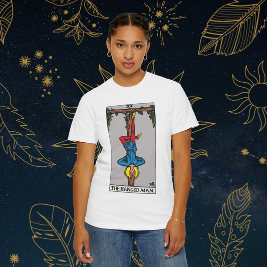 ✨ Tricou Unisex Tarotera® The Hanged Man: Confort & Calitate