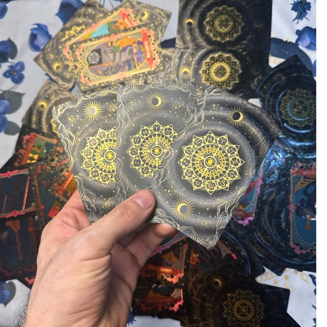 TAROTERA® Gold Foil Tarot – Pachet Tarot Premium 78 Cărți, PVC Impermeabil, Design Retro Elegant + Ghid (EN)